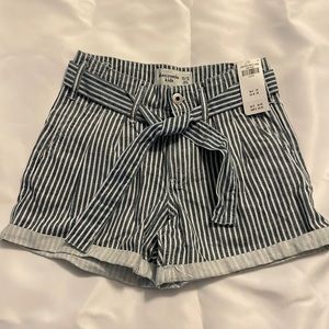Abercrombie Kids 11/12 blue stripe shorts